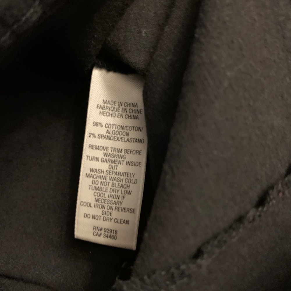 JUICY COUTURE Capris - Picture 12 of 16